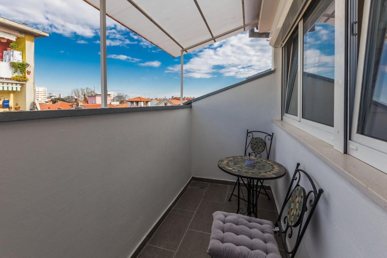 Kuki Apartment With Balcony Zadar Exteriör bild